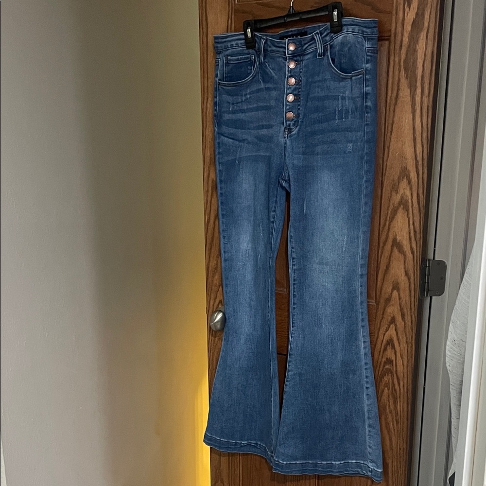 Risen Jeans - high rise, button-fly